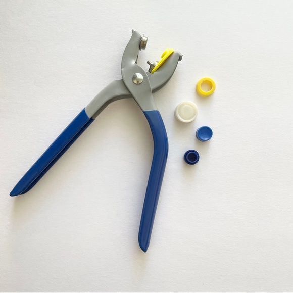 Dritz Eyelet Plier Kit and Snap Fasteners - Picture 3 of 5